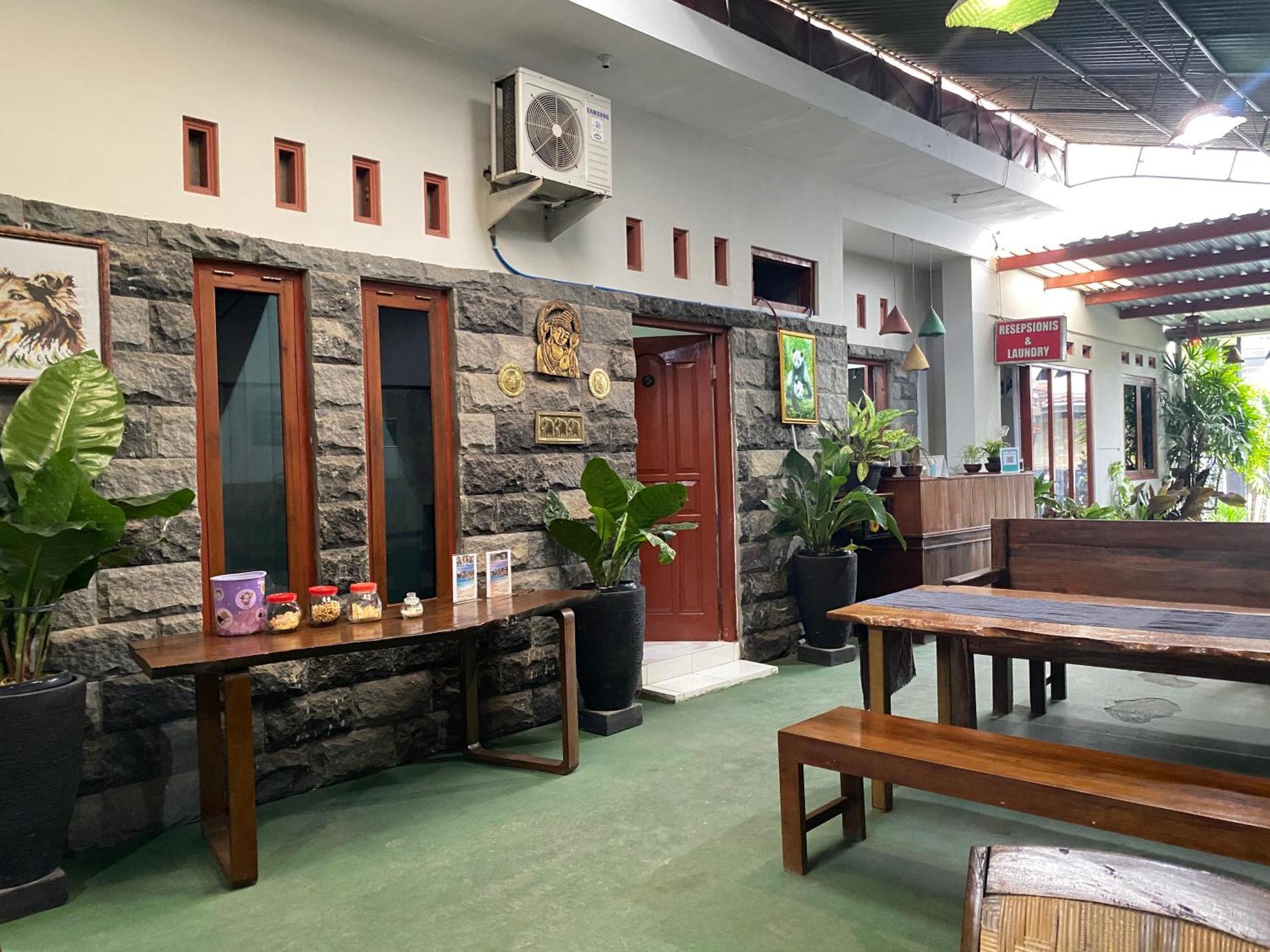 Ada Homestay Magelang Zewnętrze zdjęcie